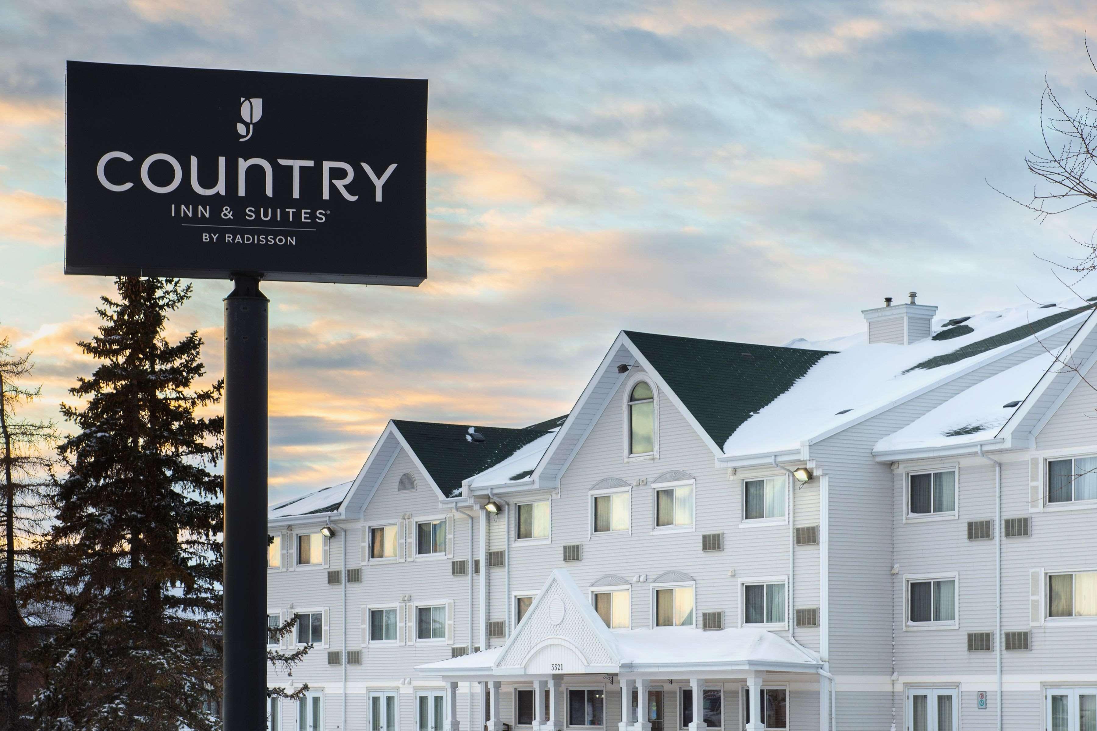 Travelodge Suites By Wyndham Regina - Eastgate Bay Zewnętrze zdjęcie