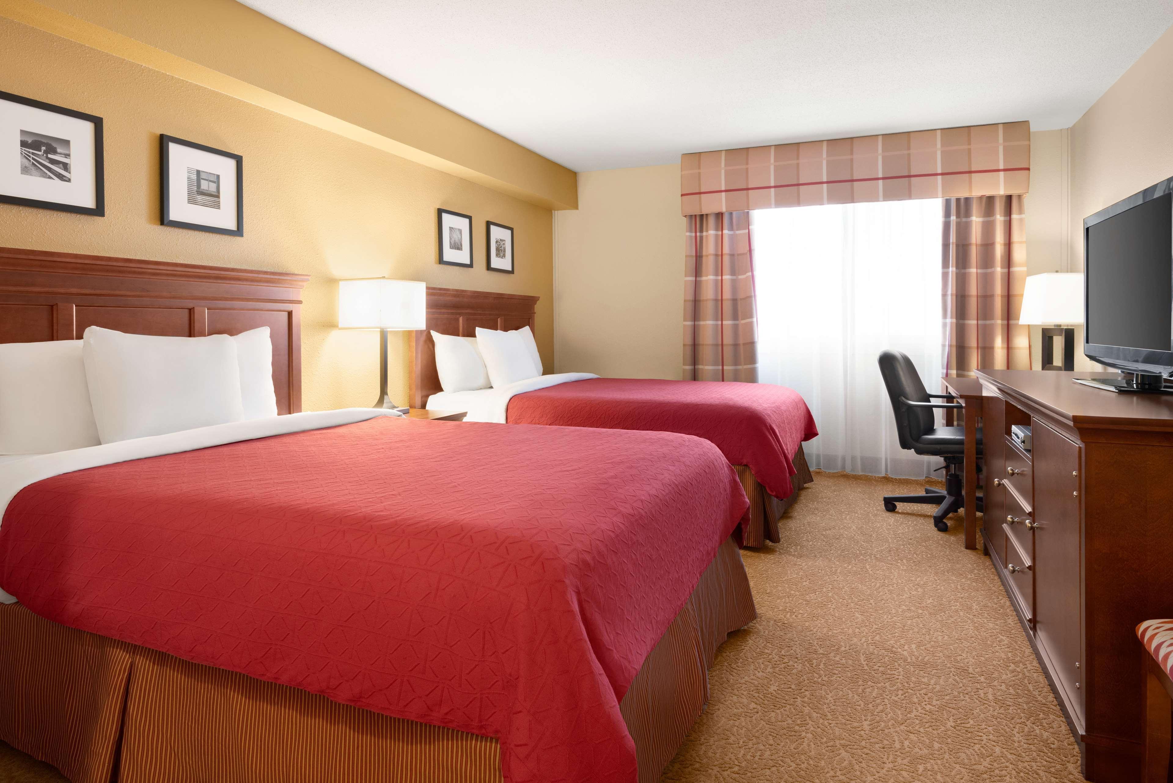 Travelodge Suites By Wyndham Regina - Eastgate Bay Zewnętrze zdjęcie