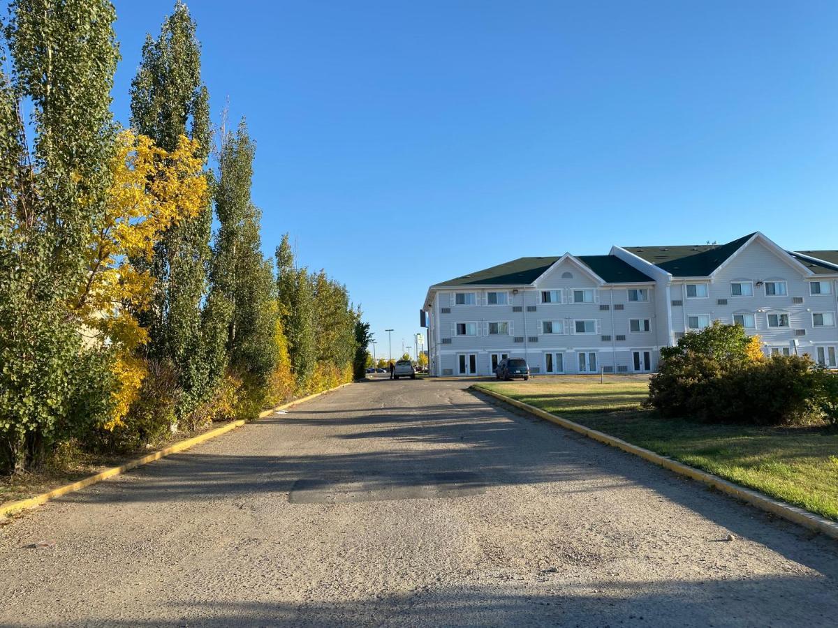 Travelodge Suites By Wyndham Regina - Eastgate Bay Zewnętrze zdjęcie