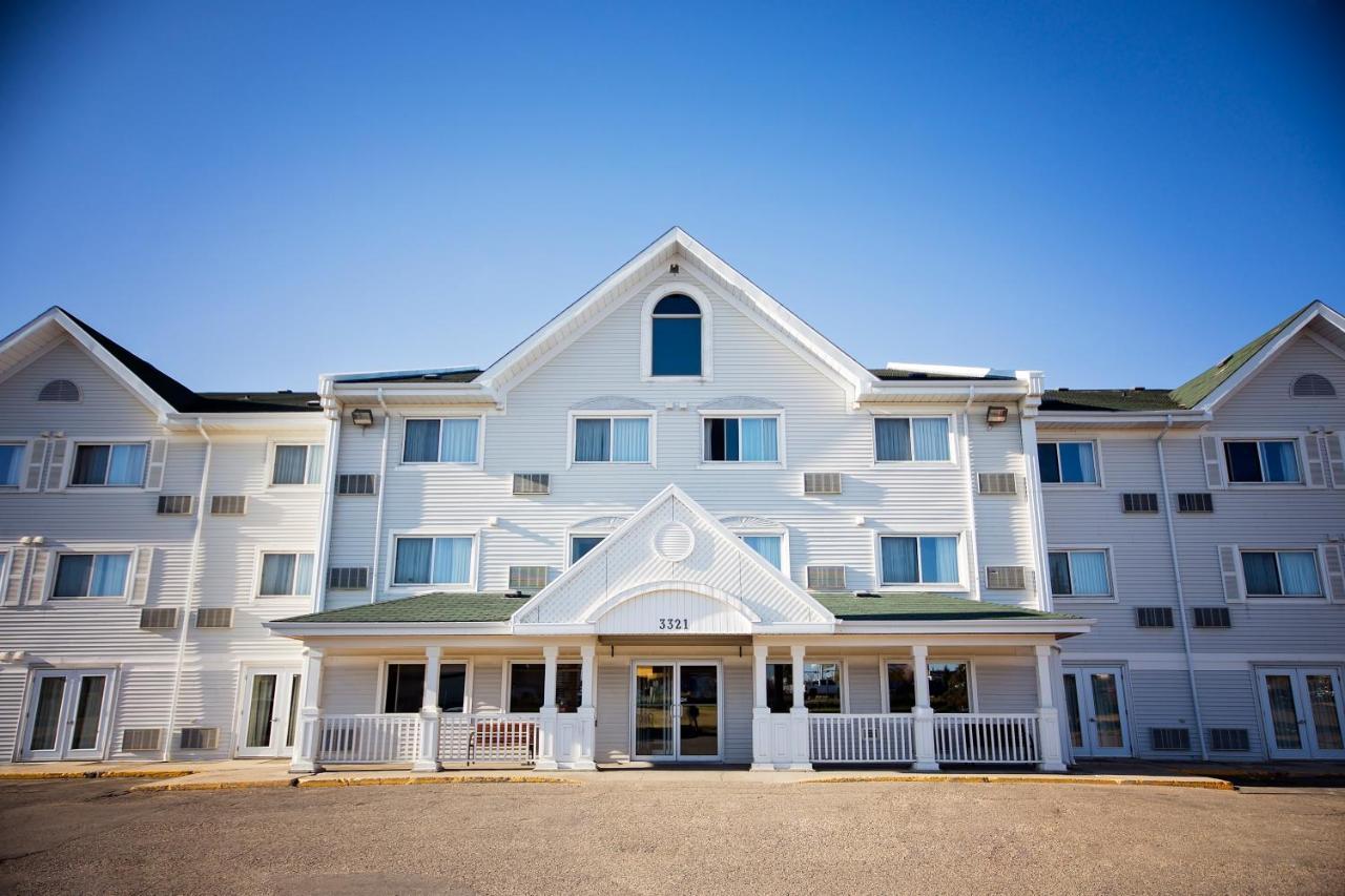 Travelodge Suites By Wyndham Regina - Eastgate Bay Zewnętrze zdjęcie