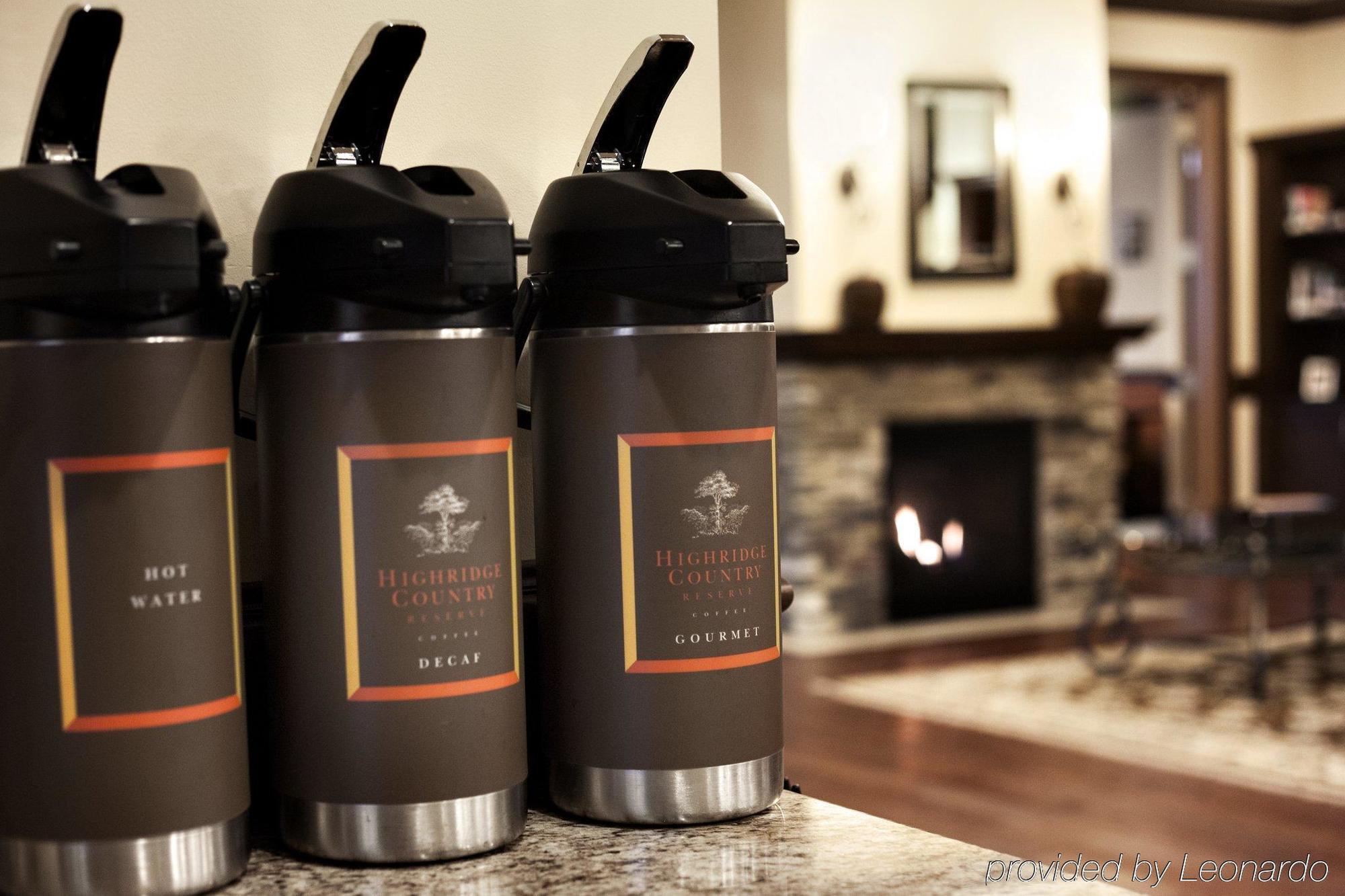 Travelodge Suites By Wyndham Regina - Eastgate Bay Zewnętrze zdjęcie