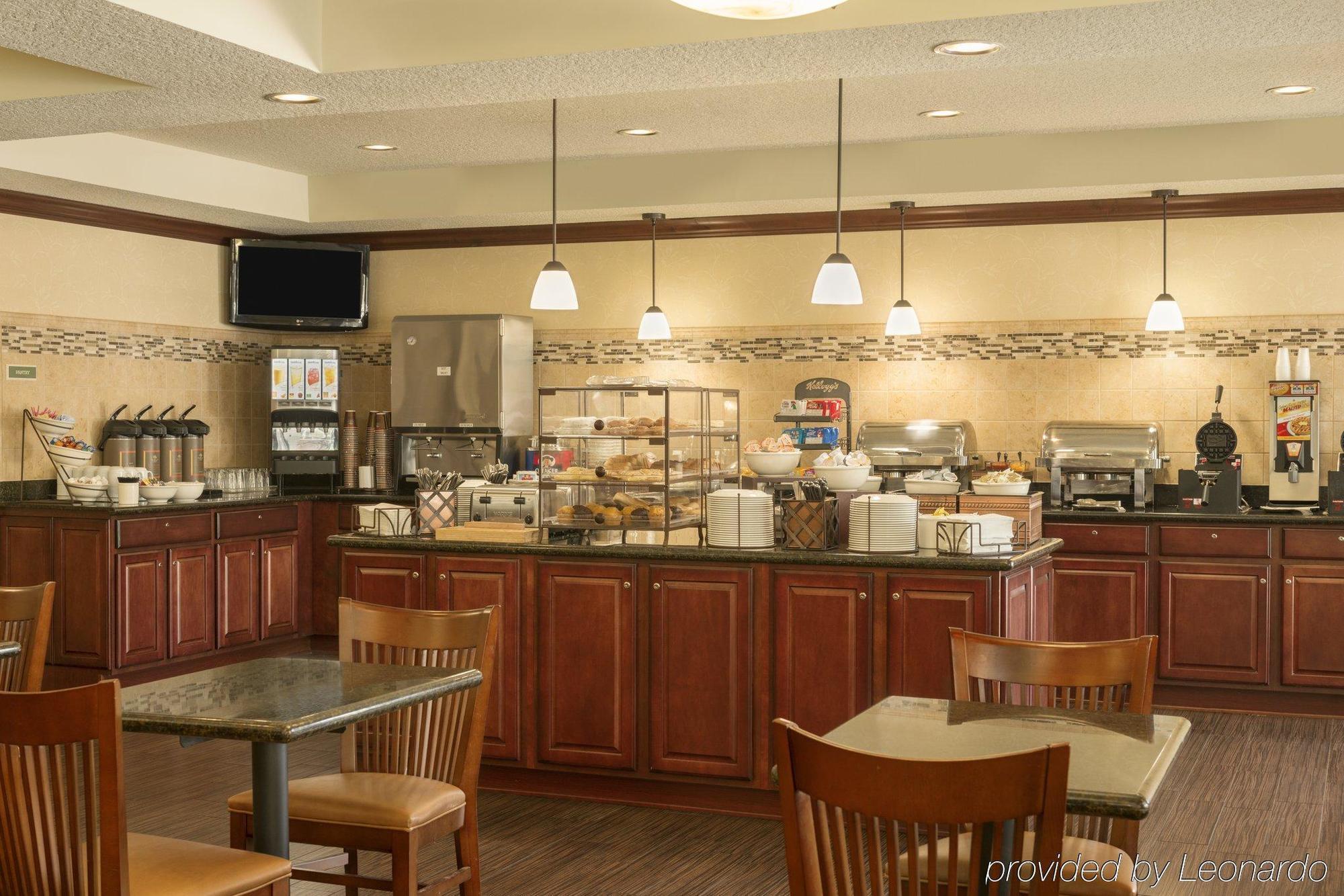 Travelodge Suites By Wyndham Regina - Eastgate Bay Zewnętrze zdjęcie
